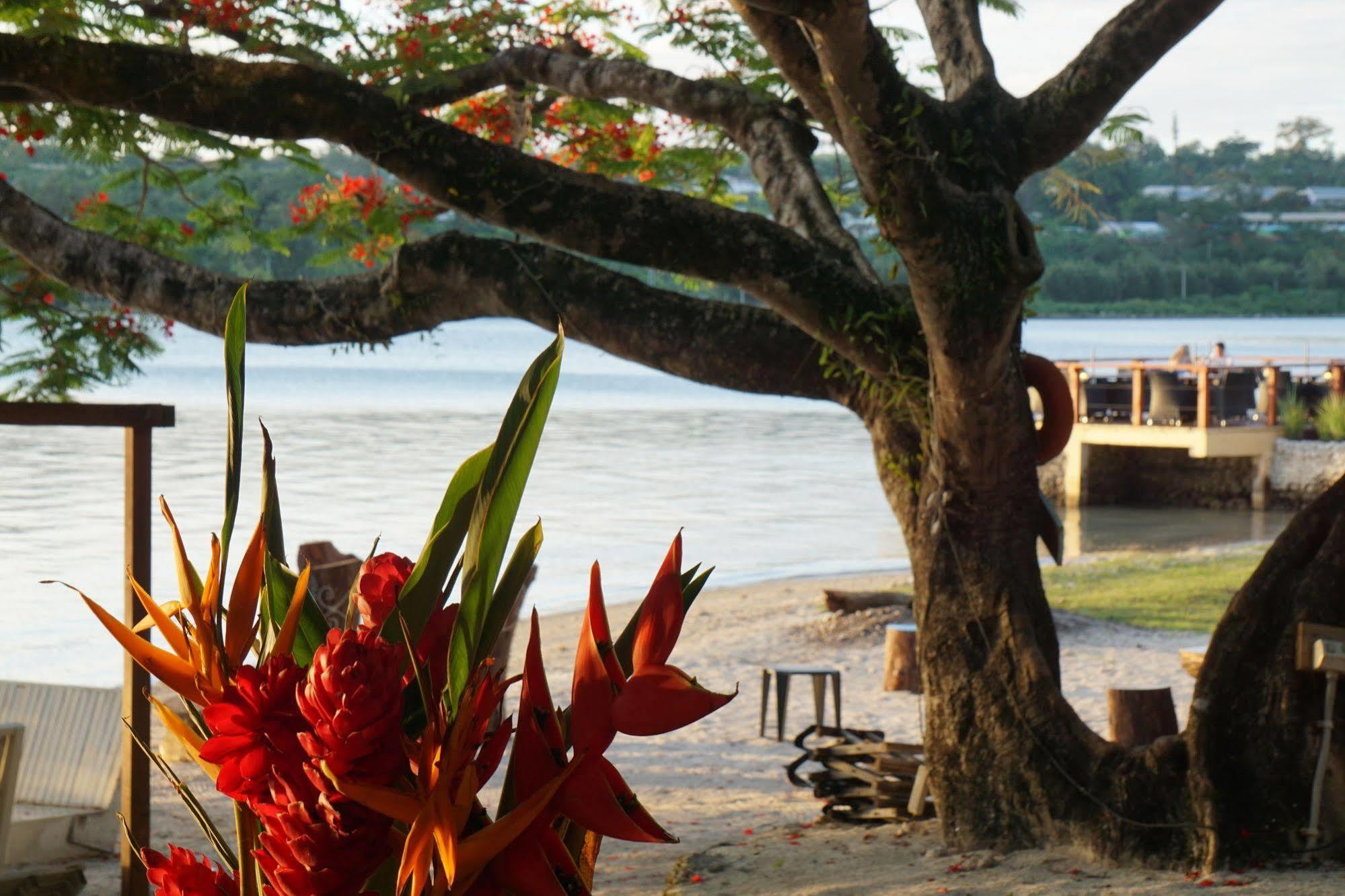 Chantillys On The Bay Port Vila Buitenkant foto